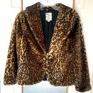 Junior Leopard print faux fur coat.